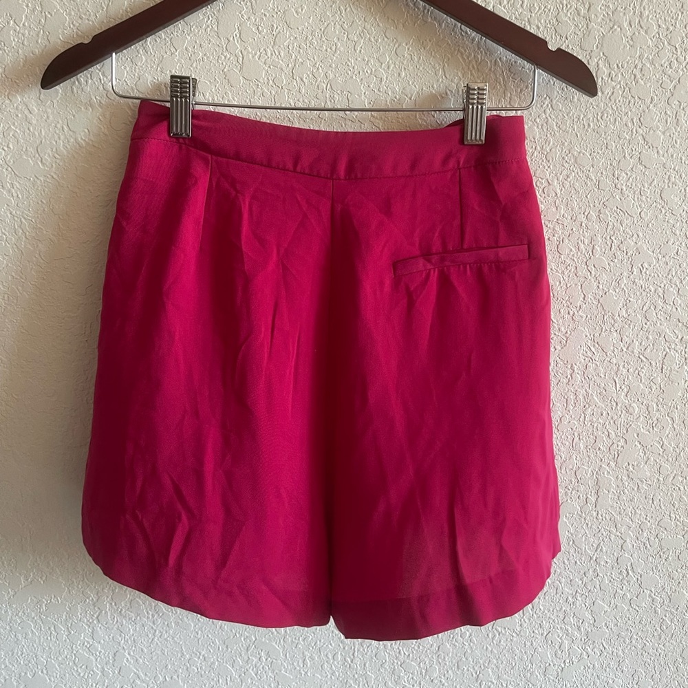 Short pink